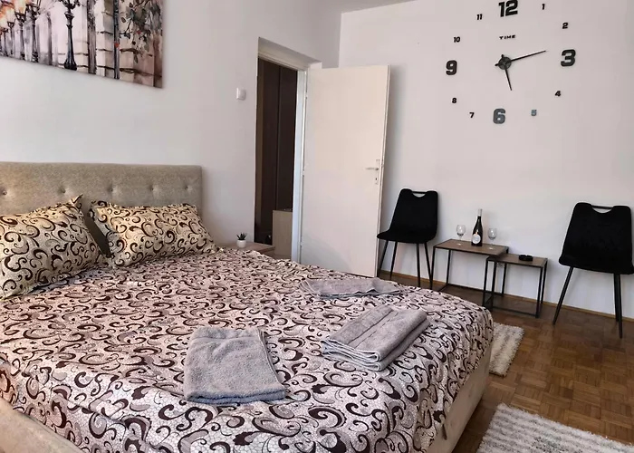 شقة R & P ملادينوفاتس